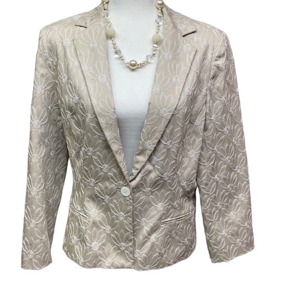 Sara Campbell Embroidered Floral Blazer - Picture 1 of 4